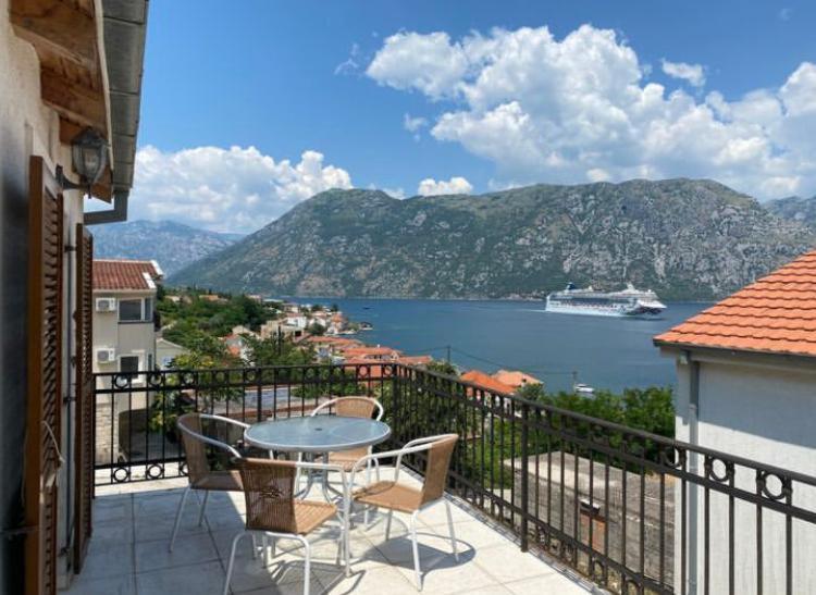 Apartman Kati Prcanj Exterior photo